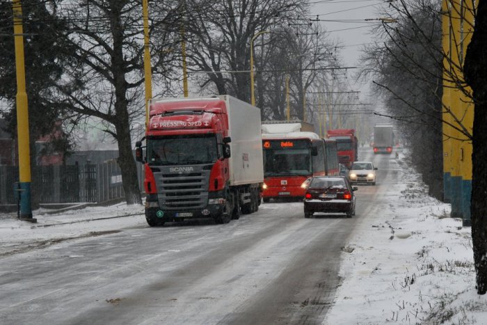 Ilustračný obrázok k článku Vystrájanie počasia v Prešove: Odstavené trolejbusy, podráždení chodci