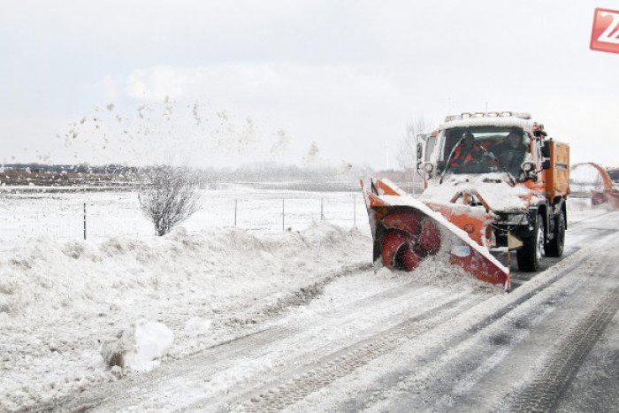 Ilustračný obrázok k článku Prvý zimný zásah v Prešovskom kraji: Toľkoto sypačov bojovalo so snehom!