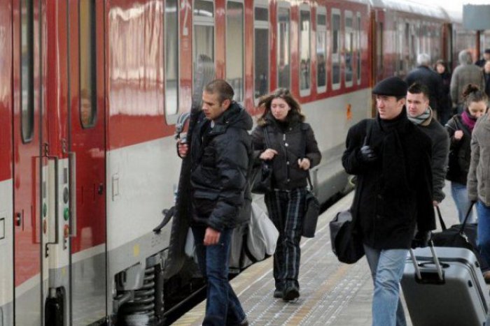 Ilustračný obrázok k článku Sviatky spustia veľkú migráciu: PREHĽAD posilových vlakov týkajúcich sa Prešovčanov