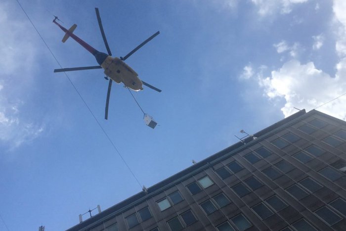 Ilustračný obrázok k článku V Prešove letel vrtuľník a... takto to dopadlo: Poškodených zostalo až 5 áut!