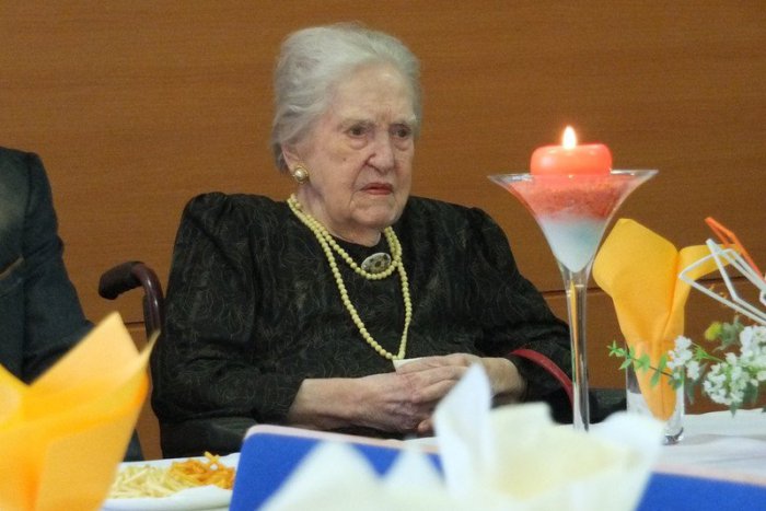 Ilustračný obrázok k článku Prešovčanka oslávila 101 rokov: Anna dbá na svoj zovňajšok, nezabúda ani na kabelku a ovláda 5 jazykov!