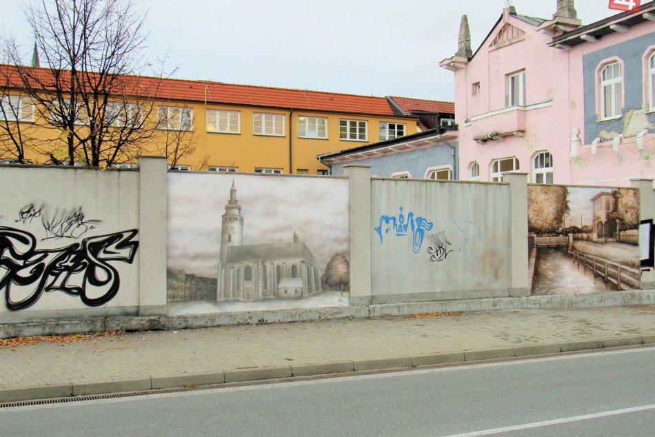 Ilustračný obrázok k článku Na ulici v Prešove vznikla ďalšia úžasná maľba: Kostol sv. Mikuláša ešte pred požiarom!
