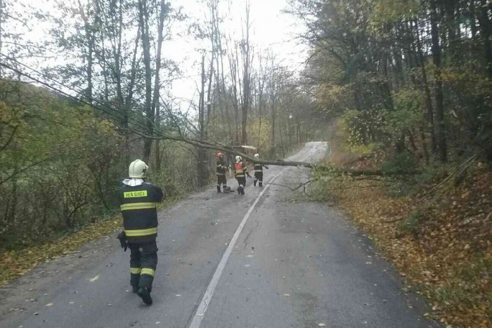 Ilustračný obrázok k článku Obce sú odrezané od sveta: Po vrtochoch počasia zasahujú na východe Slovenska hasiči
