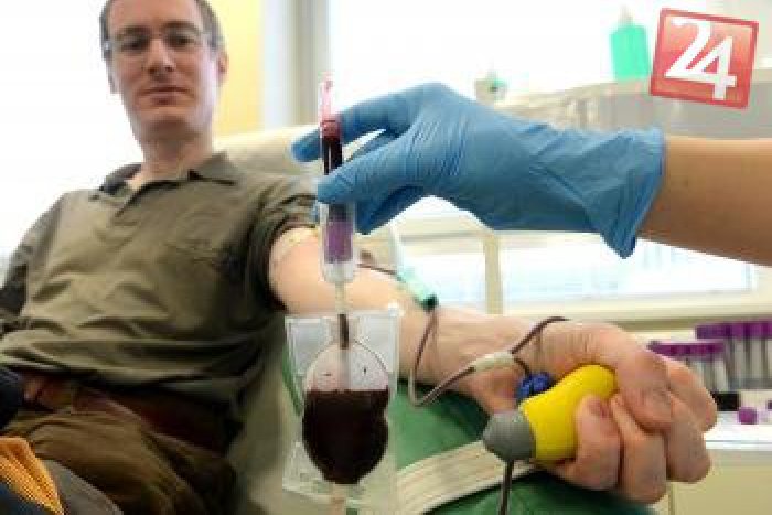 Ilustračný obrázok k článku Pomohli onkologickým deťom: Policajti hromadne darovali krv, prišli ich desiatky!