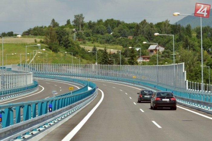 Ilustračný obrázok k článku Vodiči, toto sa vás týka: Diaľnicu z Prešova do Košíc uzavrú, dôvod je naozaj špeciálny