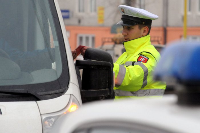 Ilustračný obrázok k článku Policajti idú znovu kontrolovať vodičov v Prešove a okolí: Všetky dôležité info vnútri!