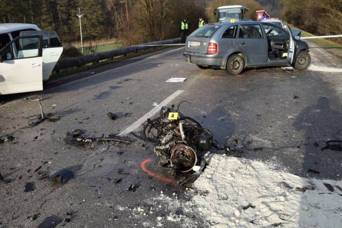 Ilustračný obrázok k článku Dve nehody za sebou pri Prešove: Vodiči dostali šmyk kvôli nafte na vozovke!