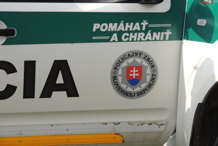 Ilustračný obrázok k článku V Prešove vyčíňal neznámy páchateľ: Z vozidiel ukradol 30 stieračov a to ešte nebolo všetko!