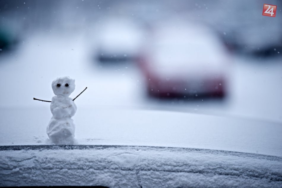 Ilustračný obrázok k článku Prešovský okres varujú pred vyčíňaním Perinbaby: Spadnúť má až 40 cm snehu!