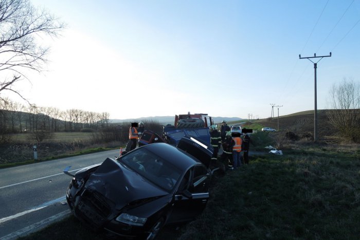 Ilustračný obrázok k článku Pri Prešove došlo k dopravnej nehode: Zrážka osobného auta a traktora!