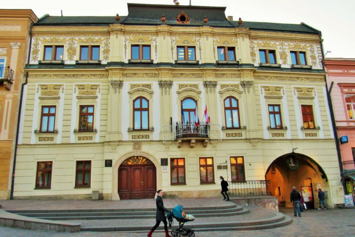 Ilustračný obrázok k článku Mesto Prešov podporuje klimatický štrajk: Radnicu osvetlí nazeleno