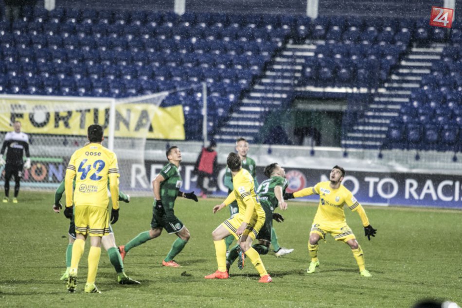 Ilustračný obrázok k článku Futbalisti Prešova sa odlepili od dna: Opäť ale nedali gól, už sedem duelov v rade