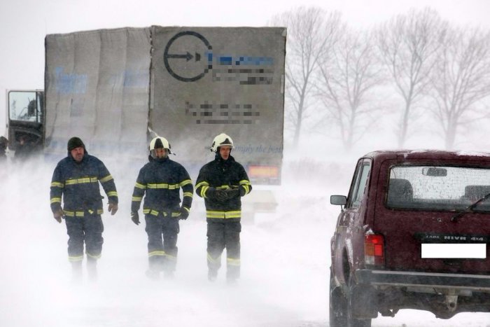 Ilustračný obrázok k článku Vyťažení hasiči v Košickom a Prešovskom kraji: Pomáhali pri množstve dopravných nehôd