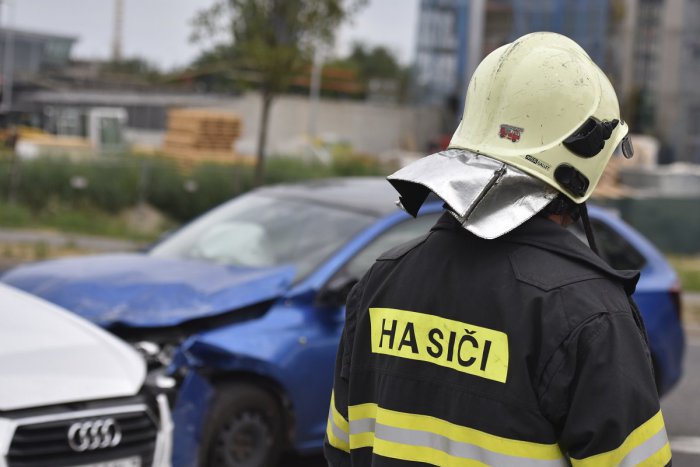 Ilustračný obrázok k článku Dopravná nehoda pri Prešove: Pri zrážke áut sa zranili dve osoby