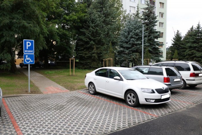 Ilustračný obrázok k článku Nový chodník aj parkovacie miesta: Prešovčanov potešili na Požiarnickej ulici
