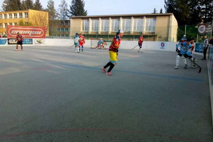 Ilustračný obrázok k článku Nečakané okamihy v Prešovskej hokejbalovej lige: Majster skončil už vo štvrťfinále