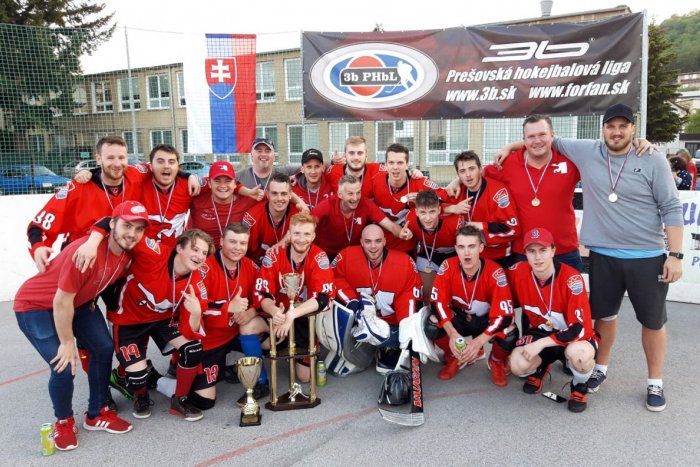 Ilustračný obrázok k článku Prešovská hokejbalová liga je na konci: Poznáme majstra v sezóne 2018/2019, FOTO