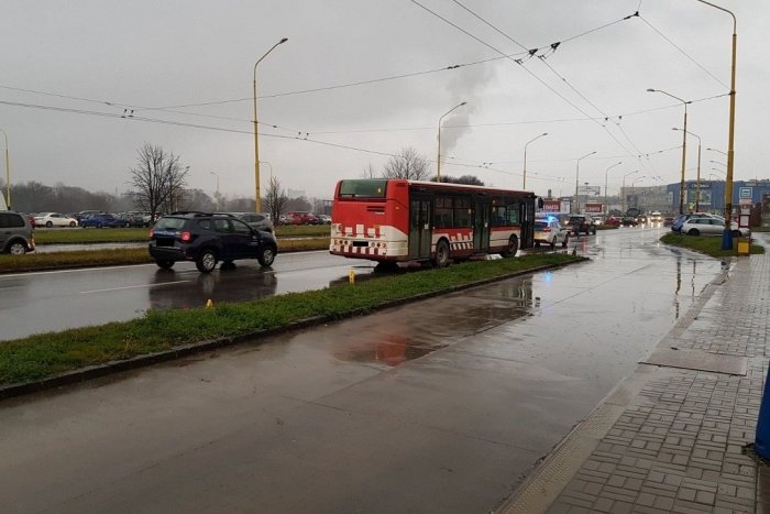 Ilustračný obrázok k článku Hasiči v Prešove zasahovali pri dvoch nehodách: Došlo k nim na Sekčove aj Solivare
