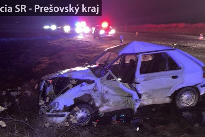 Ilustračný obrázok k článku Tragickú zrážku áut pri Prešove neprežil vodič, ďalších previezli do nemocnice, FOTO