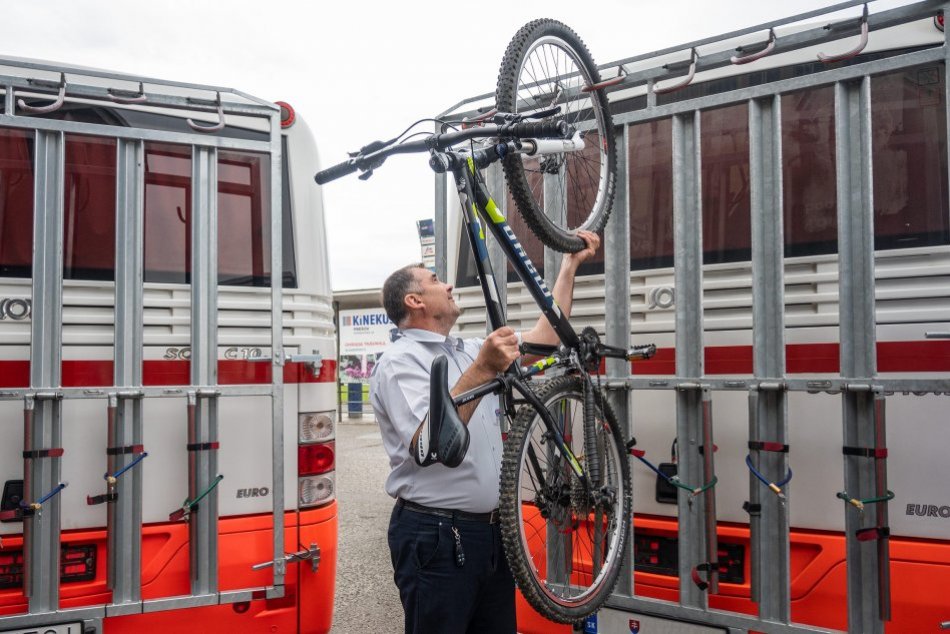 Ilustračný obrázok k článku NOVINKA na východe: Odteraz cykloturistiku podporia aj autobusy s cyklonosičmi, FOTO