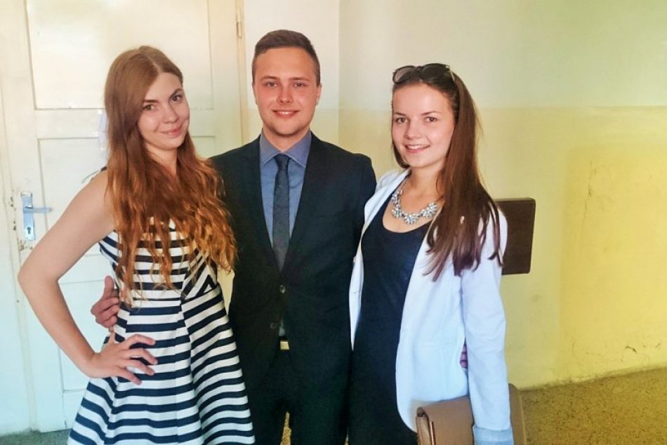 V obrazoch: Na známom gymnáziu v Prešove plynú maturitné skúšky