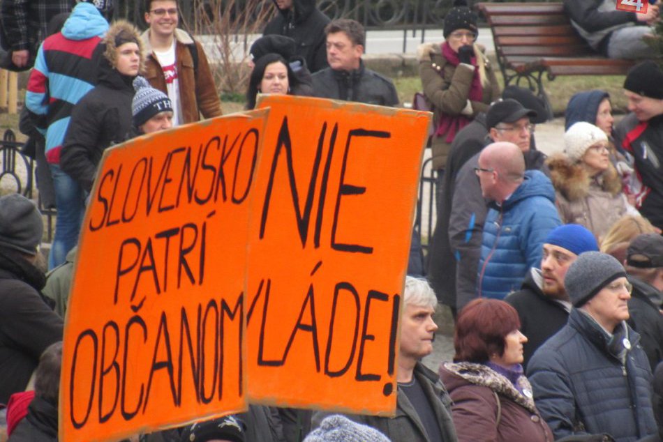 Ľudia v Prešove opäť vyšli do ulíc: Protestné zhromaždenie V OBRAZOCH