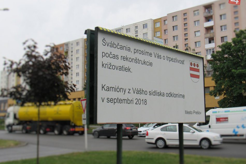 Bilboard pre vodičov v Prešove: Na Šváboch mesto prosí o trpezlivosť
