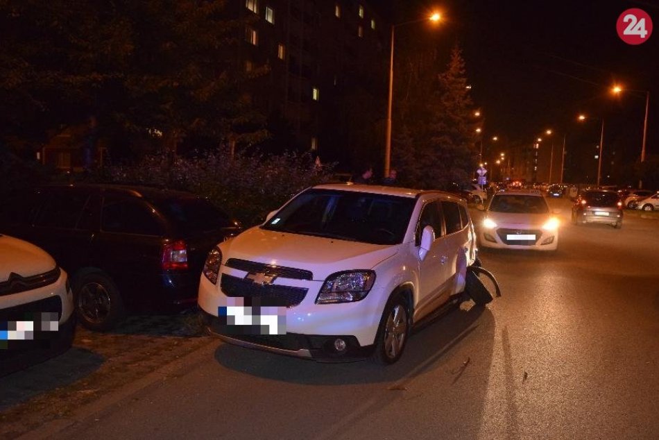 V Prešove žena viedla vozidlo, narazila do iného auta a nafúkala