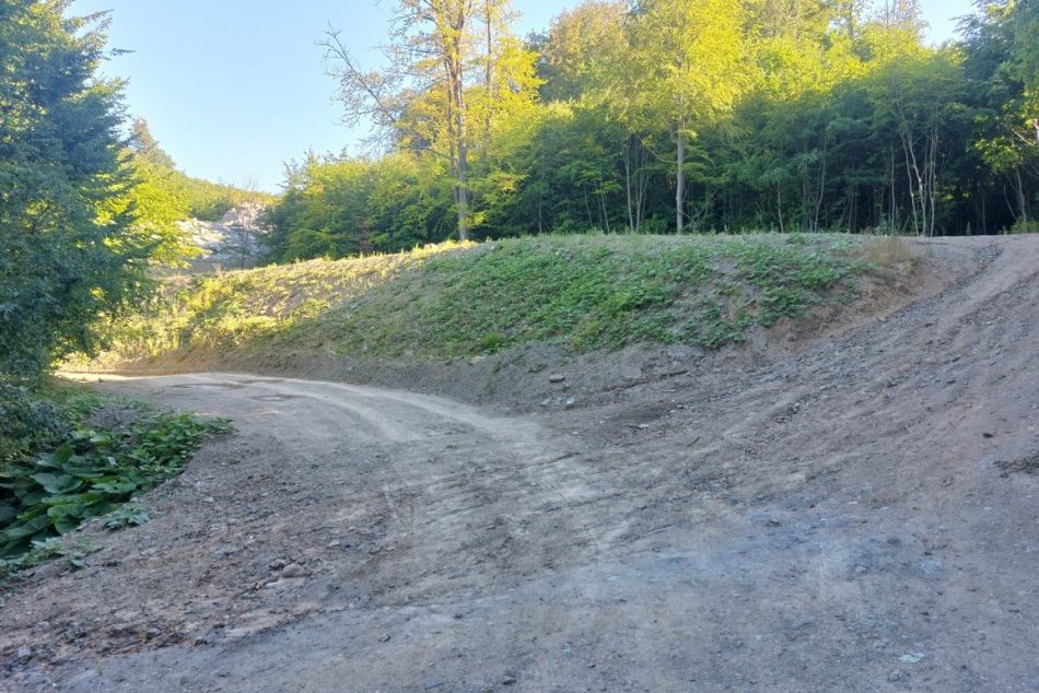 Objektívom: Cesta na Malkovskú hôrku v Prešove dá zabrať